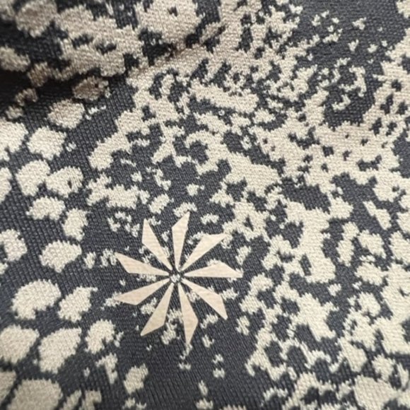 Athleta Ultimate 7/8 Tight Snake print  Snakeskin - Picture 2 of 3